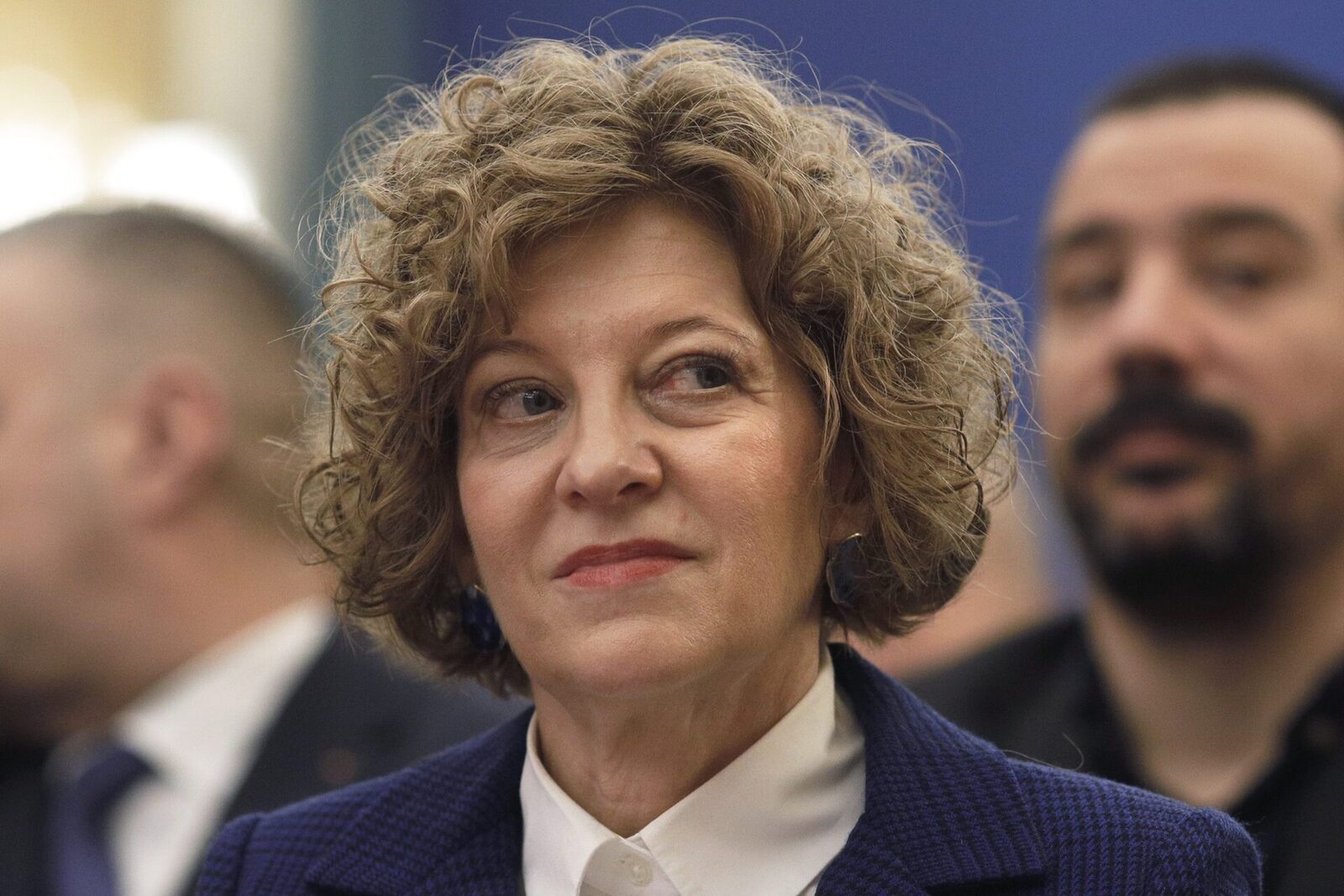 Transformarea digitală a administrației românești revine în centrul atenției după anunțul recent al vicepremierului Oana Gheorghiu privind lansarea unui program național de pregătire pentru funcționarii publici