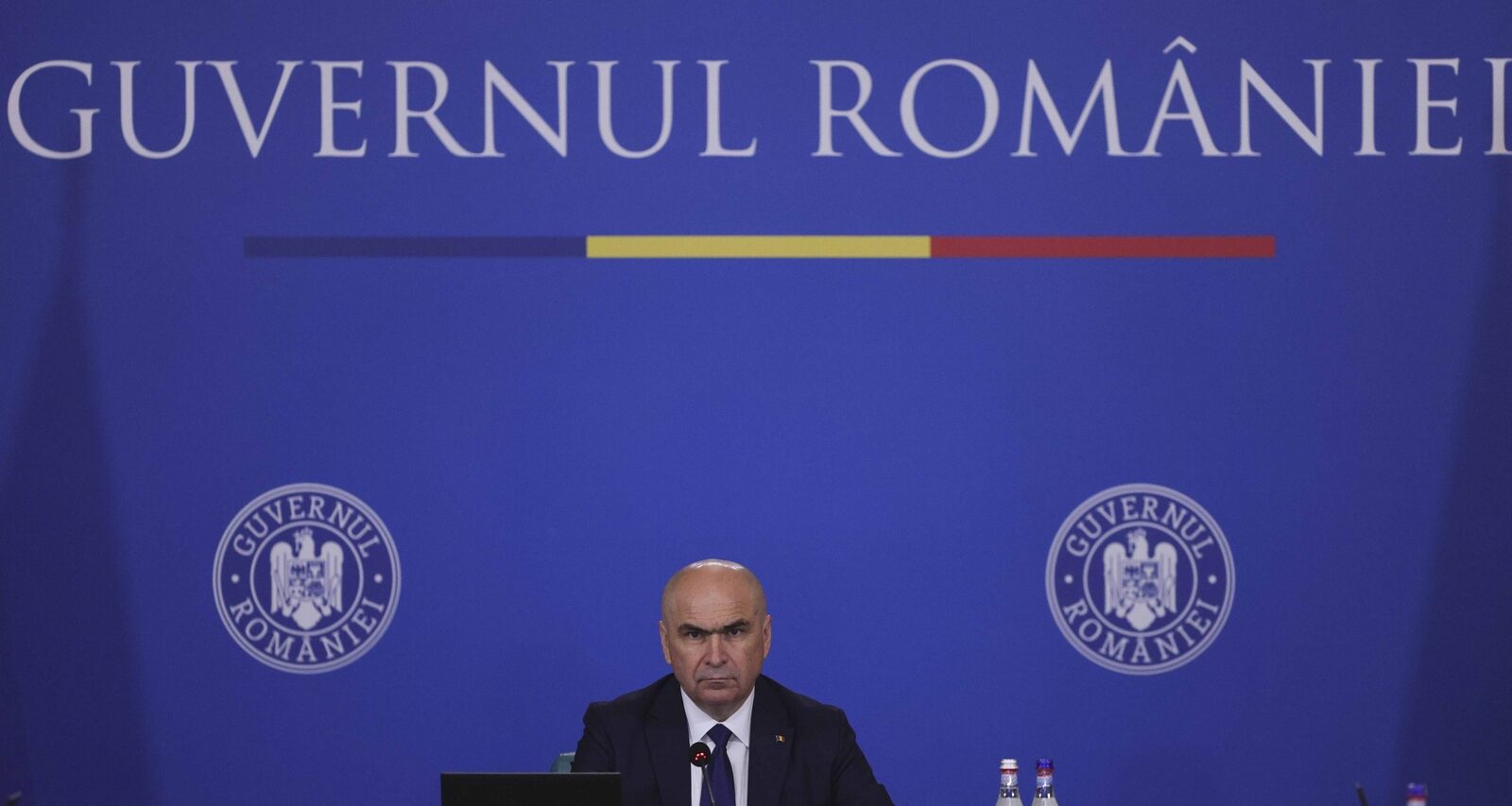 Guvernul condus de Călin Popescu-Tăriceanu și-a validat planul bugetar pentru anul 2026, în ședința de joi seară, context în care dezbaterea politică și-a intensificat ecourile în preajma votului final în Parlament