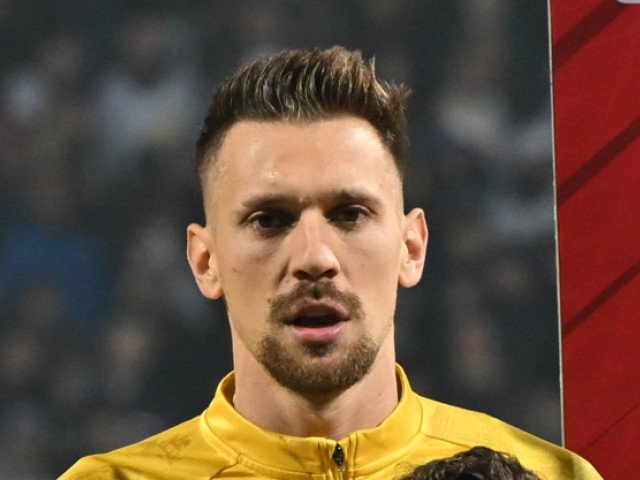 Dani Coman și-a exprimat în mod clar încrederea în Ionuț Radu înainte de crucialul meci dintre Turcia și România, un duel ce poate aduce o tranziție decisivă în drumul naționalei în calificările pentru Euro 2024