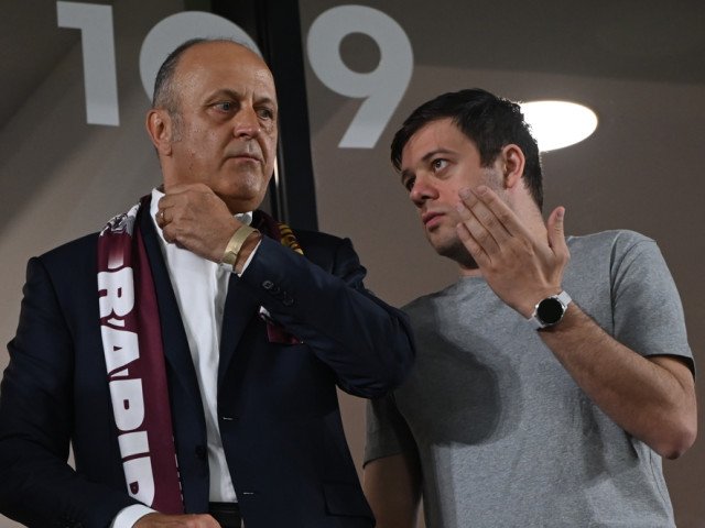 Victor Angelescu recunoaște superioritatea rivalei din Craiova: „E singura echipă!” În contextul recentelor confruntări din Liga 1, impresia generală a fost clarificată de către unul dintre acționarii importanți ai clubului Dinamo București, Victor Angelescu