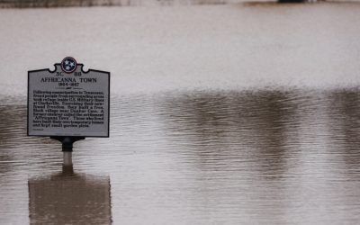 Hawaii se află în pragul unei crize fără precedent, autoritățile ordonând evacuarea rapidă a locuitorilor din zonele cele mai afectate, în timp ce insula continuă să fie sub asediul celor mai violente inundații din ultimele decenii