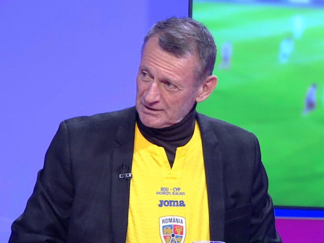 România în dezavantaj după prima repriză în meciul cu Turcia: remarcile ascuțite ale lui Lăcătuș și analizele lui Craioveanu Cu toate că mulți fani și reprezentanți ai fotbalului românesc aveau speranțe că echipa națională ar putea să aducă un rezultat pozitiv în confruntarea de marți seară cu Turcia, începutul meciului s-a dovedit a fi dezamăgitor