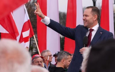 Polonia, vechiul și cel mai mare beneficiar al fondurilor de apărare ale Uniunii Europene, se află într-un impas neașteptat în ceea ce privește accesul la sprijinul financiar destinat modernizării și consolidării forțelor sale armate