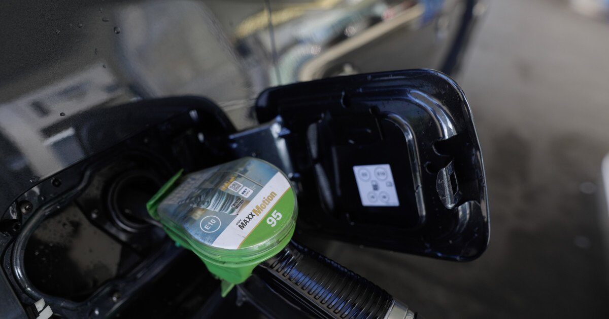 Prețurile carburanților continuă să crească, marcând a șaptea majorare din ultimele două săptămâni