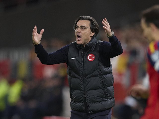 Atac dur la adresa lui Montella după barajul cu România: „Are o problemă serioasă”