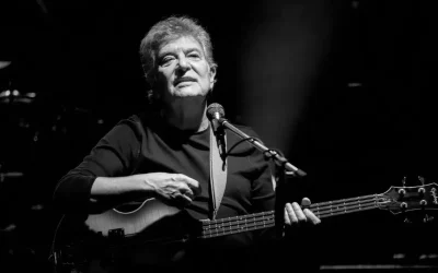 Mugurel Vrabete, un nume iconic în scena rock românească, a fost mult timp cunoscut pentru contribuția sa la succesul trupei Holograf