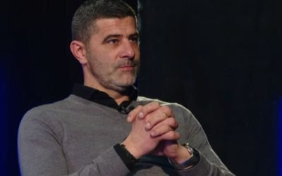 Dani Coman, reacție dură după eșecul de la Pitești și recunoașterea unei gafe majore a portarului Căbuz Dani Coman, directorul executiv al FC U Cluj, nu a ezitat să-și exprime nemulțumirea și dezamăgirea după înfrângerea echipei sale de la Pitești, o victorie istorică pentru „violeti”, dar totodată și un moment de răscruce pentru obiectivele formației clujene în sezonul actual