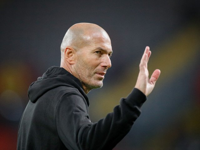 Zinedine Zidane a preluat frâile unei echipe de top din Europa, semnând recent un contract care îl propulsează în postura de antrenor principal, după o pauză de aproape trei ani de pe banca tehnică