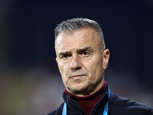 Daniel Pancu, antrenorul Rapidului, a făcut o declarație care a zguduit scena fotbalului românesc după meciul de duminică între CFR Cluj și Rapid, scor 1-0, un rezultat care, pe lângă contextul competiției, a accentuat și incertitudinea în privința licenței clubului giuleștean