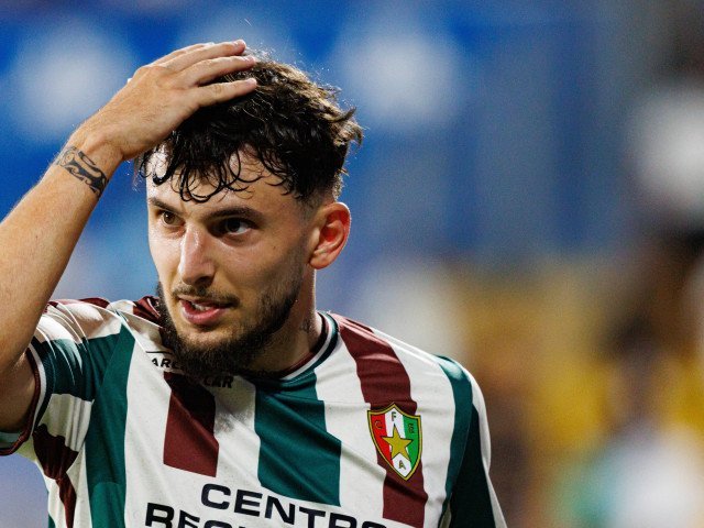 Ghinionul continuă pentru Ianis Stoica: după aproape șase luni fără gol, tânărul atacant al FCSB-ului a avut parte de un meci plin de necazuri, acesta fiind marcat de două goluri anulate și o performanță dezamăgitoare în fața propriilor suporteri