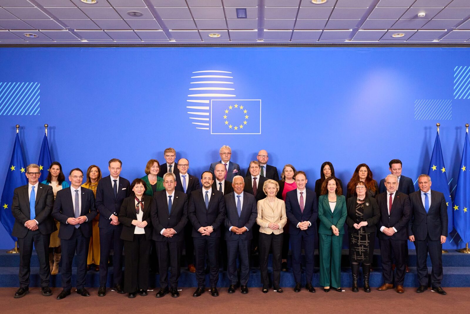 Liderii europeni și partenerii sociali avertizează urgent asupra necesității sporirii investițiilor pentru relansarea economică, într-un moment marcat de tensiuni geopolitice, crize energetice și vulnerabilități structurale ale Uniunii Europene