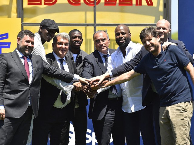 Agentul lui Ousmane Dembélé face un caz pe cont propriu: a „explodat” și s-a dus la CEDO Un episod neașteptat și tensionat a tulburat recent lumea sportului, când agentul jucătorului FC Barcelona, Ousmane Dembélé, a decis să-și promoveze cazul la Curtea Europeană pentru Drepturile Omului (CEDO), după o relație acuzată de conflict și dezamăgire cu clubul catalan