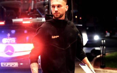 Știre pe larg: Andrei Drăguș reacționează după speculațiile legate de transferul la FCSB Tensiunile din lumea fotbalului românesc au escaladat recent în jurul posibilului transfer al atacantului Andrei Drăguș la FCSB, după ce numele său a fost menționat ca potențial nou avantat al echipei antrenate de Eugen Rădoi