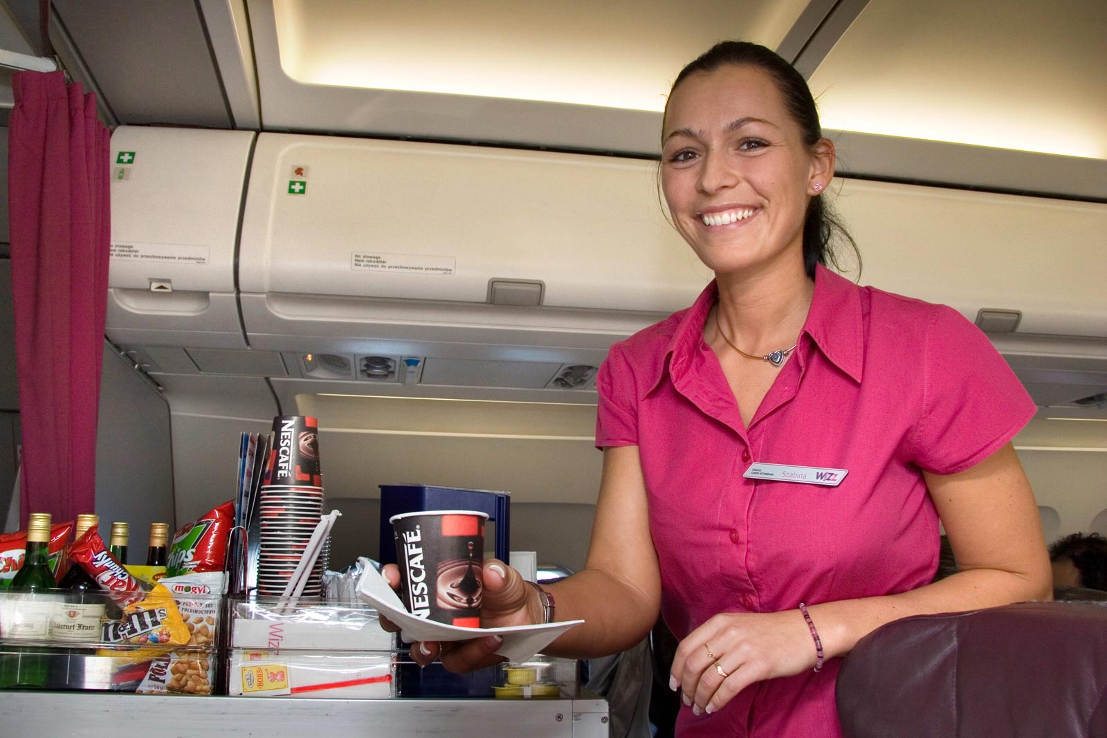Wizz Air, compania aeriană low-cost antreprenorială de referință pe piața europeană, a introdus o nouă facilitate menită să schimbe modul în care pasagerii își comandă mâncarea la bord