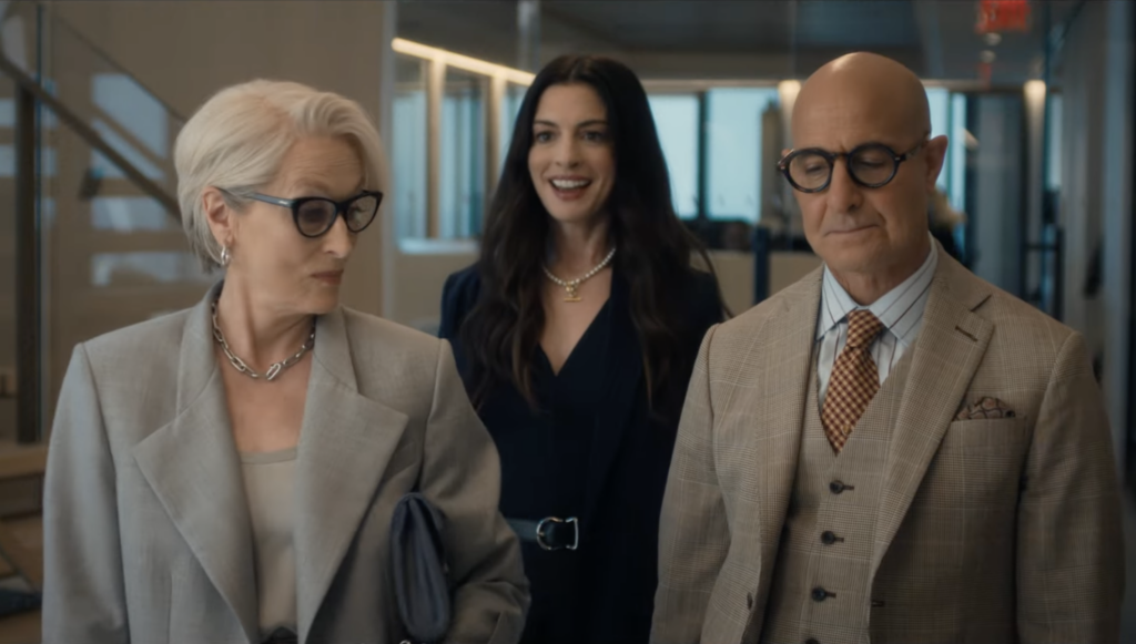 Anne Hathaway și-a amintit în detaliu despre încercările și provocările legate de lansarea unei continuări a celebrarei comedii din 2006, „The Devil Wears Prada”