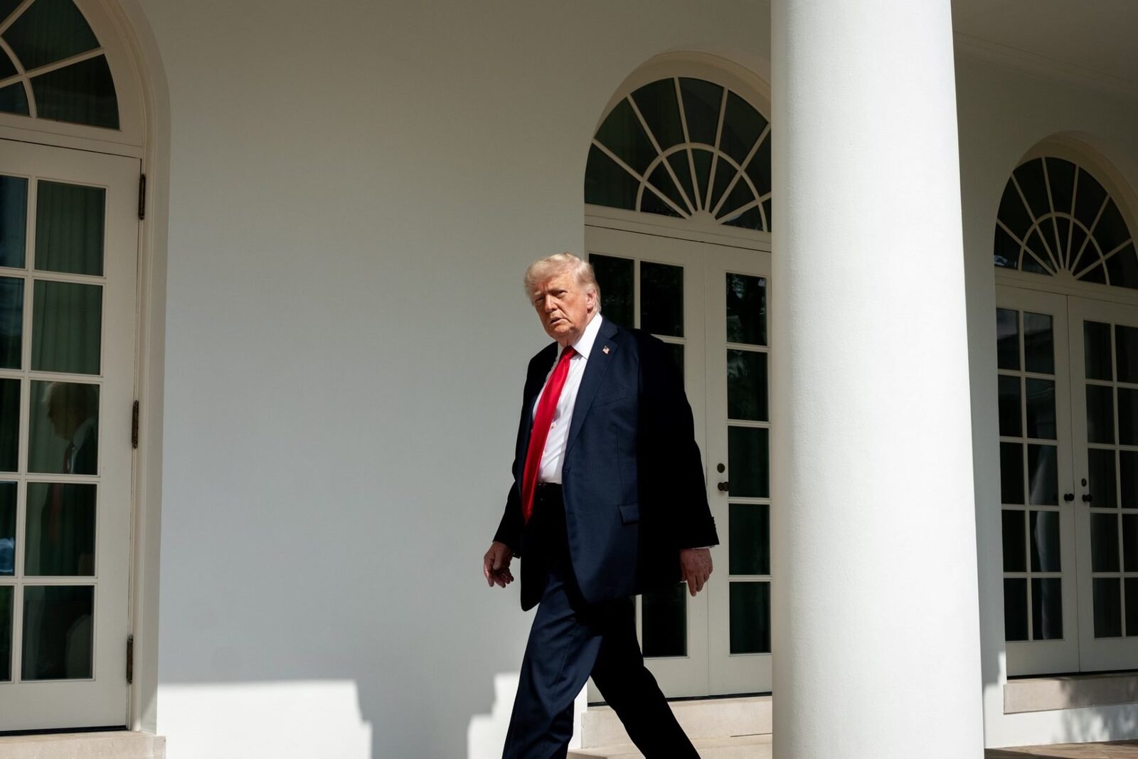 Trump propune amânarea summitului de la Beijing în timpul presiunilor SUA asupra Chinei pentru redeschiderea Strâmtorii Hormuz