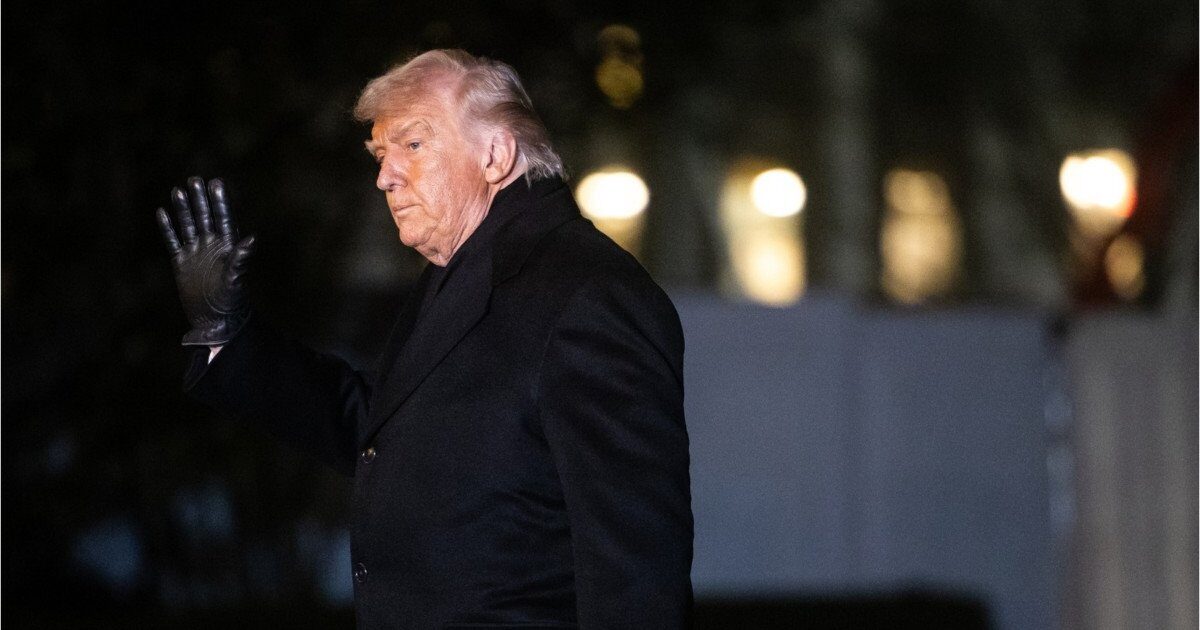 Președintele american Donald Trump a declarat joi, într-un interviu acordat Axios, că intenționează să se implice personal în alegerea viitorului lider al Iranului, amplificând tensiunile deja existente în relațiile dintre Washington și Teheran