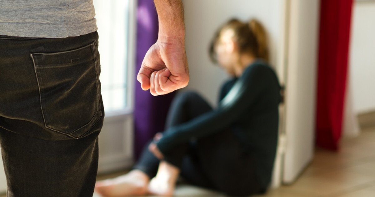 O inițiativă legislativă recent depusă la Parlament aduce în discuție un subiect sensibil, dar de o importanță vitală: sprijinul pentru victimele violenței domestice și ale infracțiunilor sexuale