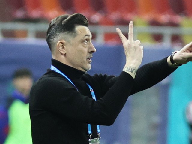 Mirel Rădoi, antrenorul care a avut deja parte de experiențe notabile în conducerea echipelor naționale și din campionatele interne, continuă să fie o figură centrală în fotbalul românesc