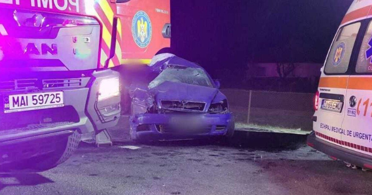 Accident grav pe DN 1 în nordul Clujului: o fetiță de trei ani și un bărbat au murit, iar traficul este blocat Un accident rutier deosebit de grav a avut loc joi seară pe drumul național DN 1, în zona localității Negreni, județul Cluj