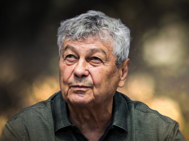 FRF a aprobat cererea lui Răzvan Lucescu: SuperLiga va suferi modificări majore, semn că Theodor (Focseneanu) pregătește o revoluție în fotbalul românesc Federația Română de Fotbal (FRF) a dat acordul pentru o inițiativă extrem de așteptată: modificarea formatului competiției de top, SuperLiga