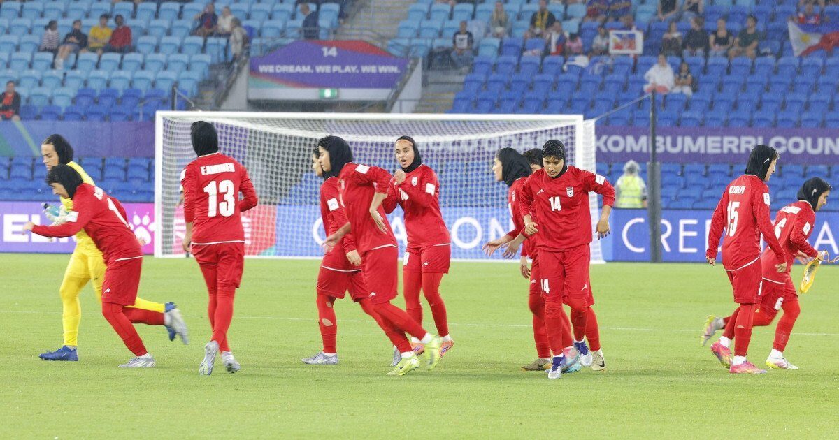 Five fotbaliste iraniene pleacă din hotelul din Australia, temându-se de persecuții