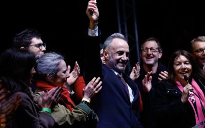 Emmanuel Gregoire a câștigat competiția pentru primăria Parisului în fața conservatoarei Rachida Dati, învingând-o în turul al doilea al alegerilor locale, o victorie semnificativă pentru Partidul Socialist în Capitala Franței