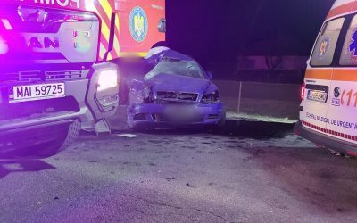 Pompierii din județul Cluj au intervenit, joi seara, după ce un grav accident de circulație a avut loc pe DN1 E60, în apropiere de localitatea Negreni