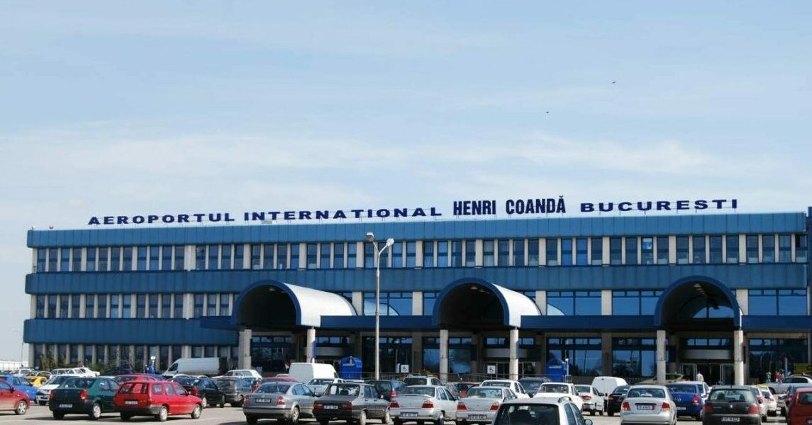 Dezorganizare fără precedent la Aeroportul Otopeni: 13 zboruri anulate și zeci de pasageri afectați Aeroportul Internațional Henri Coandă din București se confruntă astăzi cu o situație deosebit de complicată, pentru a treia zi consecutivă, din cauza unor modificări neanunțate în programul de zboruri