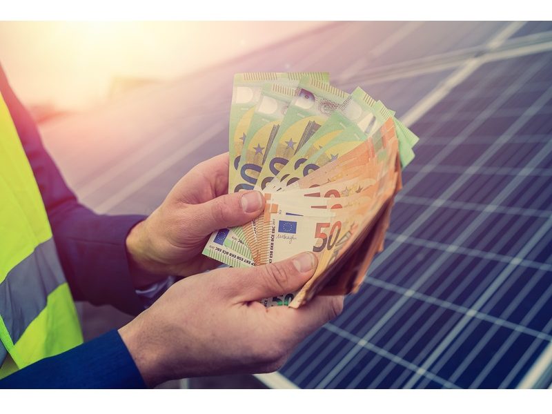 Romania apropie de finalizarea schemei de finantare PNRR pentru reabilitare energetică a locuințelor Podul de fonduri europene destinate eficientei energetice în locuințe, în valoare totală de 900 milioane de euro, pare să se apropie de final