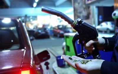 Bolojan comentează creșterea prețurilor la carburanți