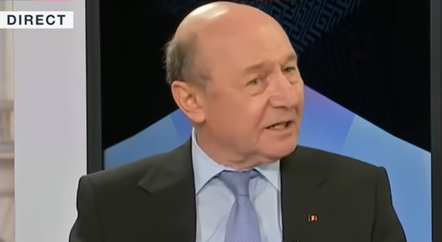 Fostul președinte Traian Băsescu avertizează România: riscul unei crize majore dacă nu se iau măsuri urgente Traian Băsescu, fostul președinte al României, a tras încă o dată un semnal de alarmă cu privire la situația economică și politică a țării, avertizând că actualul sistem public se află într-o poziție vulnerabilă, iar dacă nu se adoptă măsuri remediale, România riscă o criză majoră