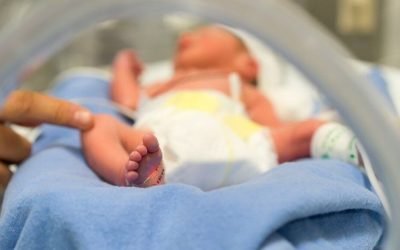 Un bebeluș de doar șapte luni a devenit protagonistul unei intervenții medicale unice în România, fiind supus pentru prima dată în țară unei operații neurovasculare complexe, de o complexitate rar întâlnită chiar și în context internațional