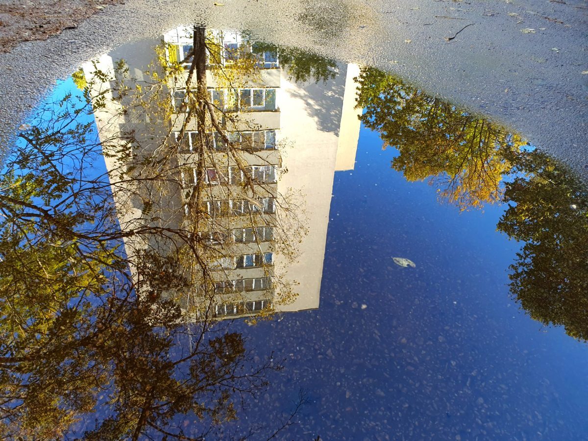 Tendința de scădere din piața imobiliară continuă, iar semnele nu sunt deloc încurajatoare pentru mediul economic românesc