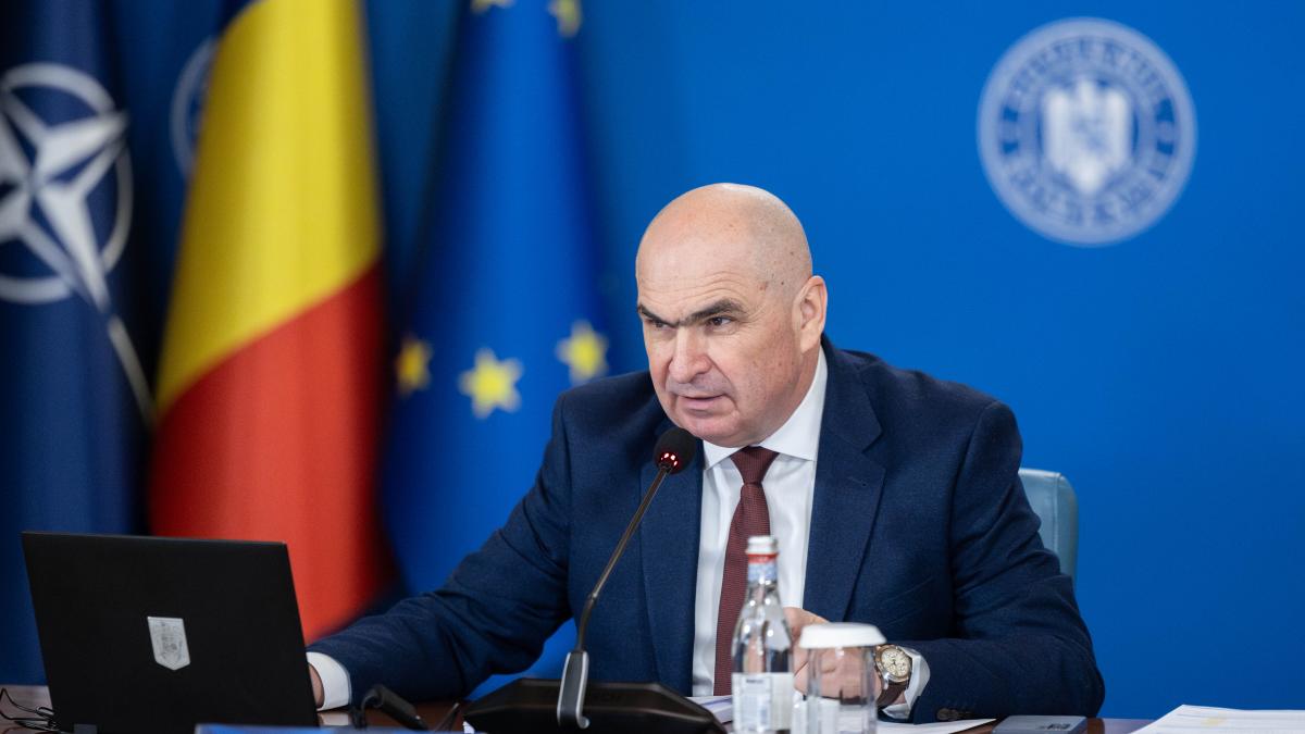 Premierul Ilie Bolojan a anunțat duminică, într-un interviu acordat Digi 24, că proiectul de lege privind posibilitatea cumulului pensie-salariu la stat va fi supus votului în ședința de Guvern săptămâna viitoare