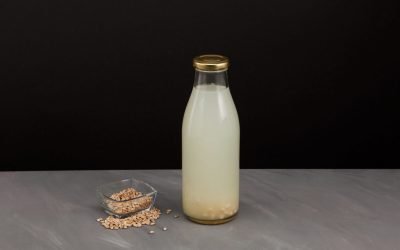 Borsul de casă din tărâțe de grâu și mălai, rețeta tradițională care aduce un gust autentic în căminele românești Borsul de casă rămâne unul dintre cele mai populare și apreciate preparate tradiționale ale bucătăriei românești, remediu de suflet pentru zilele reci sau pentru mesele speciale