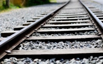 Deraiere feroviară pe linia Holdea – Margina: operațiuni intensive pentru reluarea traficului O deraiere care putea avea consecințe grave a avut loc recent pe magistrala feroviară dintre Holdea și Margina, în județul Timiș