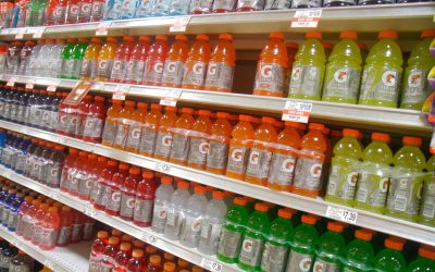 Capacele sticlelor, elemente mici, dar esențiale, devin din ce în ce mai mult un instrument de diferențiere pentru produsele din industria băuturilor