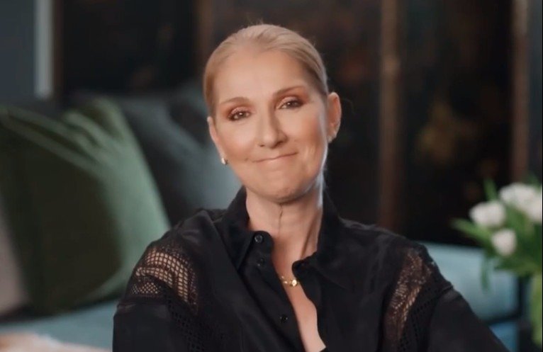 Celine Dion va reveni pe scenă la Paris în următoarele luni
