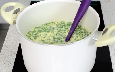 Ciorba rădăuțeană de post: o alternativă savuroasă pentru iubitorii bucătăriei românești Ciorba rădăuțeană, o emblemă a bucătăriei tradiționale românești, cucerește de decenii inimile gurmanzilor prin gustul său inconfundabil