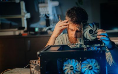 Cumpărăturile din second-hand pot părea o soluție tentantă pentru a economisi bani, însă în lumea componentelor de calculator, acestea ascund riscuri care pot transforma o investiție aparent ieftină într-un adevărat coșmar tehnologic