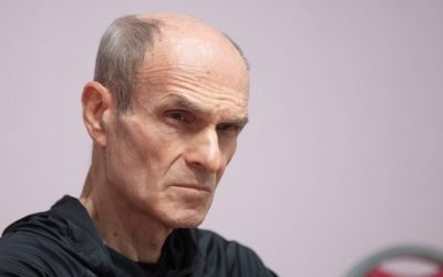 Cristian Tudor Popescu, cunoscut pentru opiniile sale incisive în spațiul public românesc, și-a intensificat atacurile la adresa președintelui Nicușor Dan în ultimele zile, discutând din nou despre pozițiile sale politice și comportamentul public