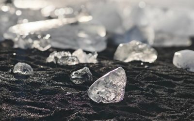 Cercetătorii chinezi anunță descoperirea unui nou tip de diamant, considerat a fi mai dur decât diamantul natural convențional, un fapt care poate schimba în mod semnificativ percepția asupra materialelor extrem de dure utilizate în industrie