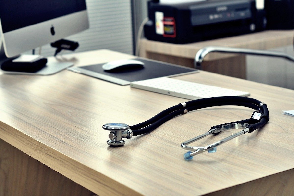 Controalele privind modul de acordare și justificare a concediilor medicale în Sectorul 2 al Capitalei au scos la iveală o serie de abateri grave, atrăgând atenția autorităților asupra unui fenomen îngrijorător: creșterea inexplicabilă a numărului de concedii plătite în ultimele luni
