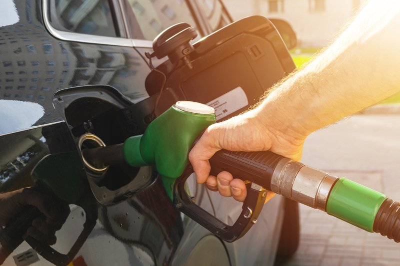 Prețurile carburanților au înregistrat miercuri dimineață o creștere semnificativă, cu 15 bani pe litru, anunță aplicația Monitorul Prețurilor la carburanți