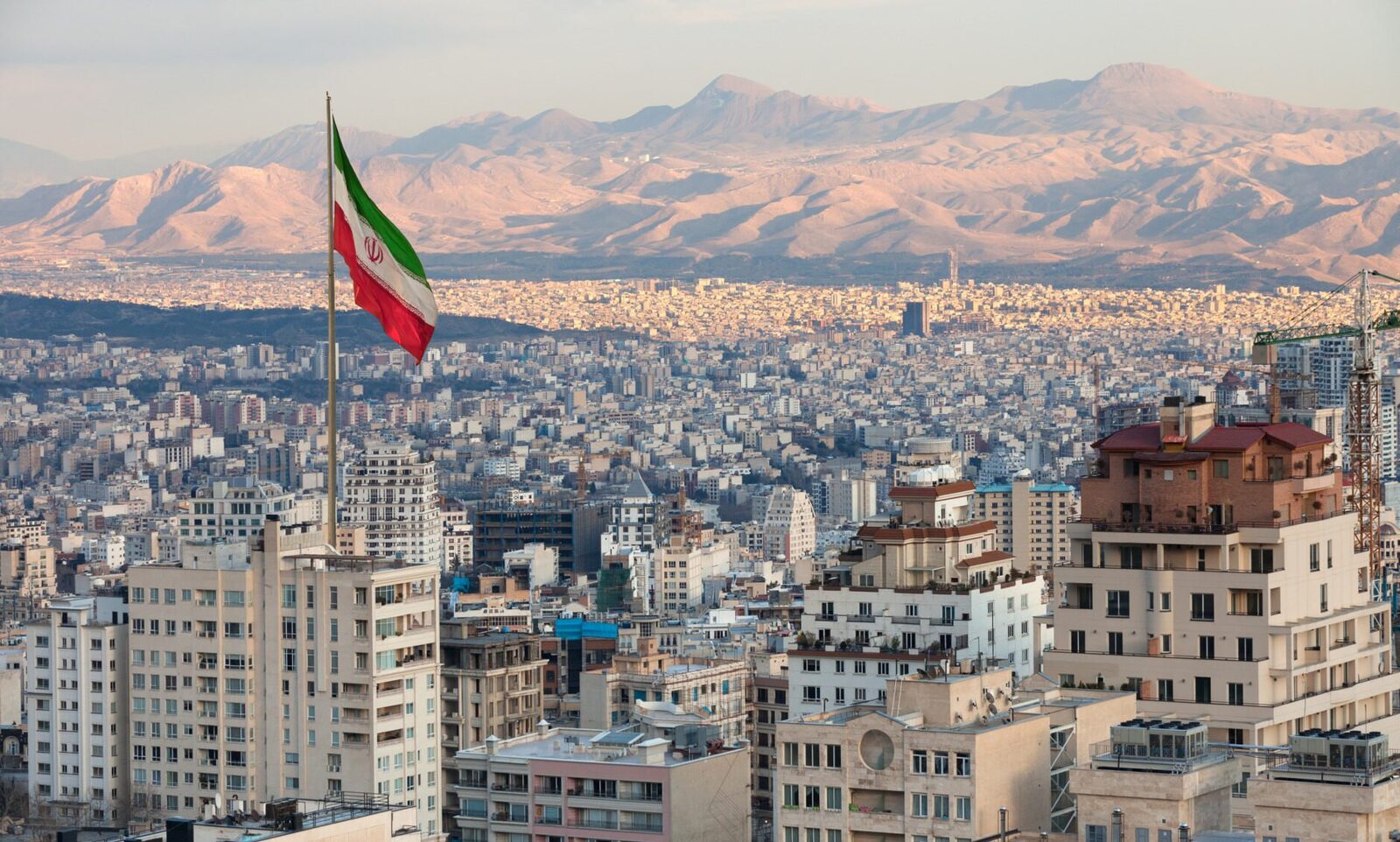 Iranul respinge negocierile cu Washingtonul, o întâlnire pentru care Statele Unite și-au exprimat recent intenția de a relua dialogul, în timp ce tensiunile din Orientul Mijlociu continuă să escaladeze