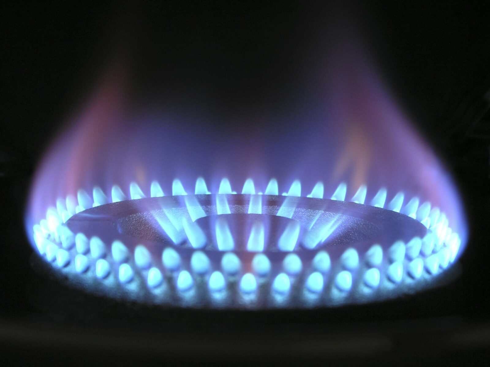Bruxellesul face un apel clar către statele membre ale Uniunii Europene de a-și ajusta strategiile de rezervare a gazelor naturale pentru sezonul rece 2023/2024, solicitând reducerea obiectivelor de completare a stocurilor
