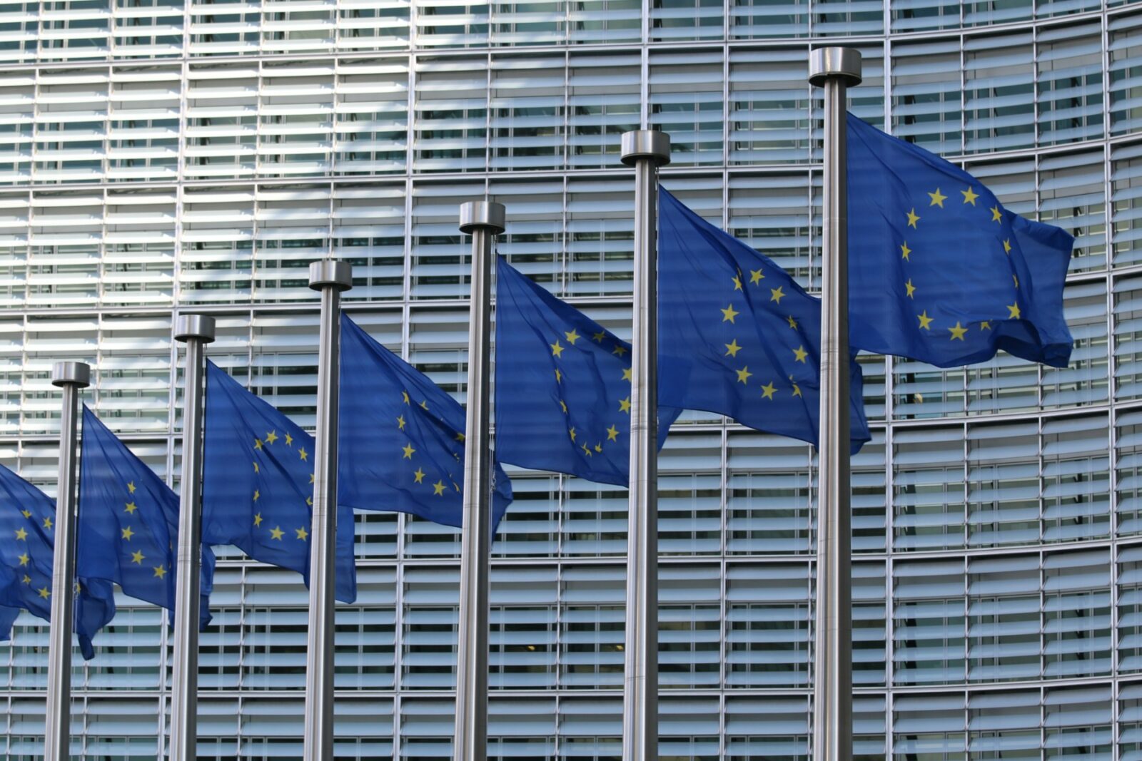 Comisia Europeană cere statelor membre să se pregătească pentru iarnă din cauza perturbărilor energetice din Orientul Mijlociu
