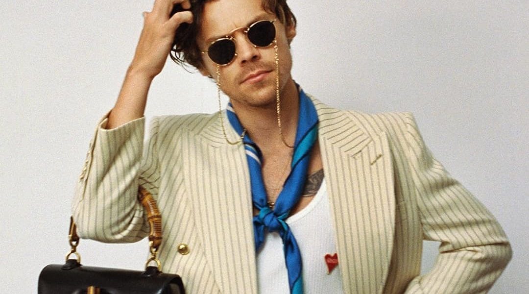 Harry Styles, în vogă pentru cea de-a treia oară în fruntea topurilor muzicale britanice Cântărețul britanic Harry Styles a reușit să urce pentru a treia oară pe primul loc în clasamentul oficial al albumelor din Marea Britanie, cu cel mai recent material al său, intitulat „Kiss All The Time