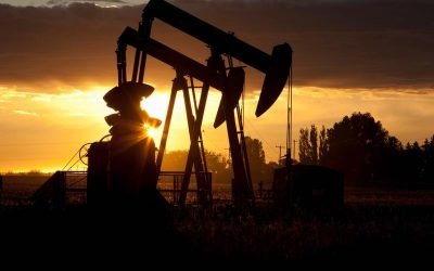 Piețele financiare globale traversează o perioadă de tensiune extremă, alimentată de volatilitate accentuată în sectorul petrolier, însă această agitație nu s-a extins proporțional la celelalte clase de active